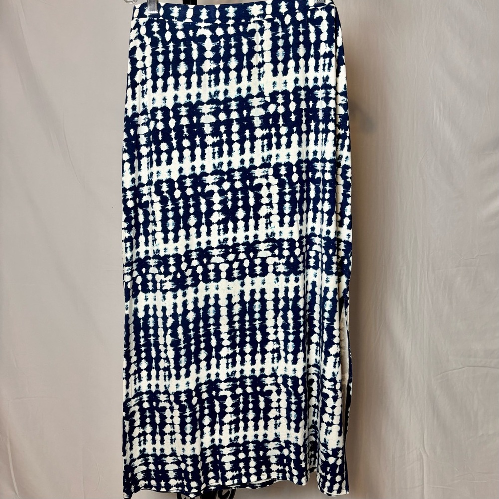 Chico’s Blue Tie Dye Maxi Skirt Size 1/Size M Slit On Side Boho